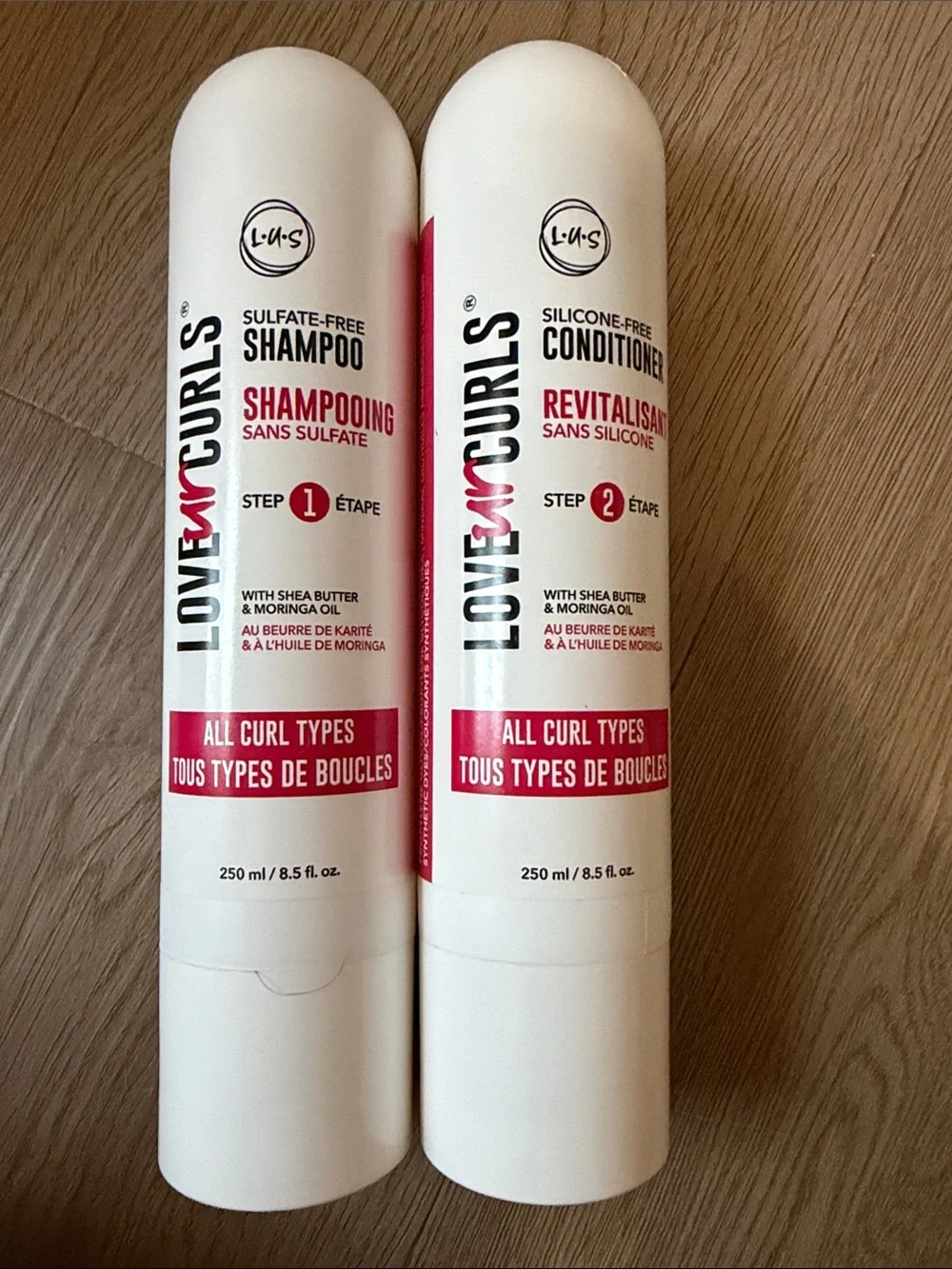 Sulfate-Free Shampoo & Silicone-Free Conditioner Set — White with Pink Accents